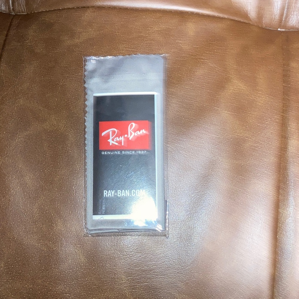 Ray-ban cleaning cloth